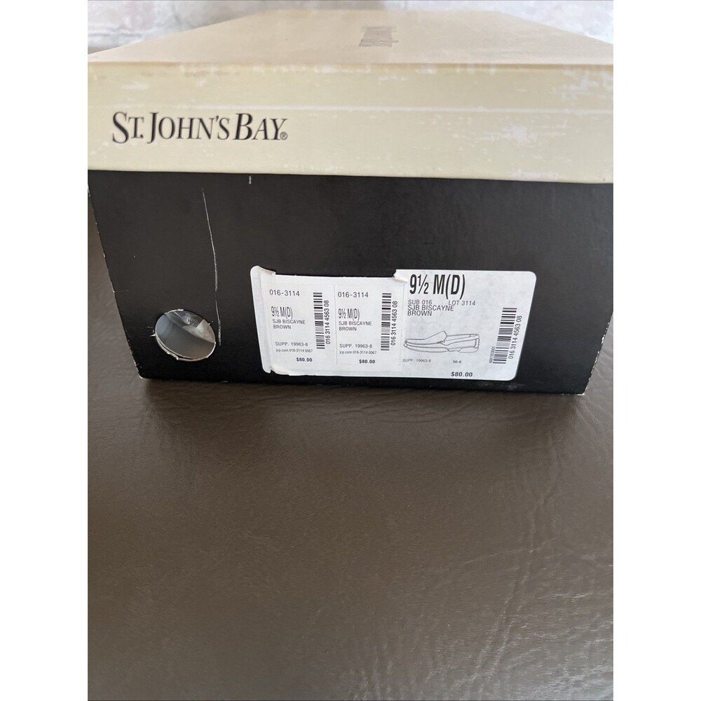 St. John's Bay Biscayne brown loafers for men, with a size of 9.5 M(D).